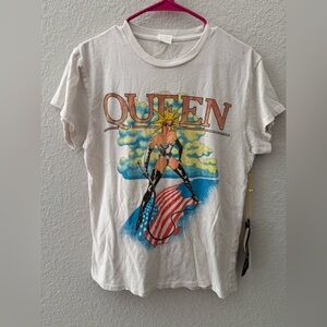 MadeWorn Queen Graphic Tee in White W/ Tags  Sz XS